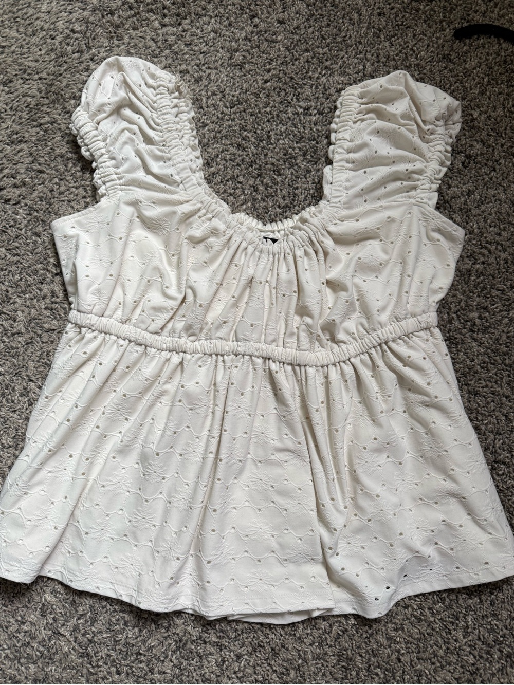 torrid White Eyelet Ruched Sleeve Peplum Top